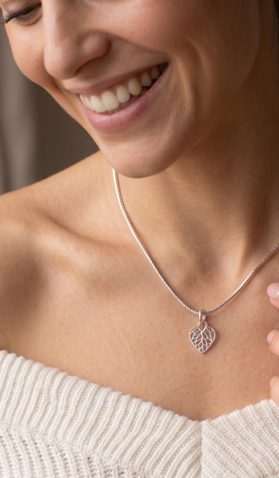 Silver Heart Leaf Pendant Necklace | Minimalist Nature Jewelry | Gift for Her | Christmas & Birthday Gift
