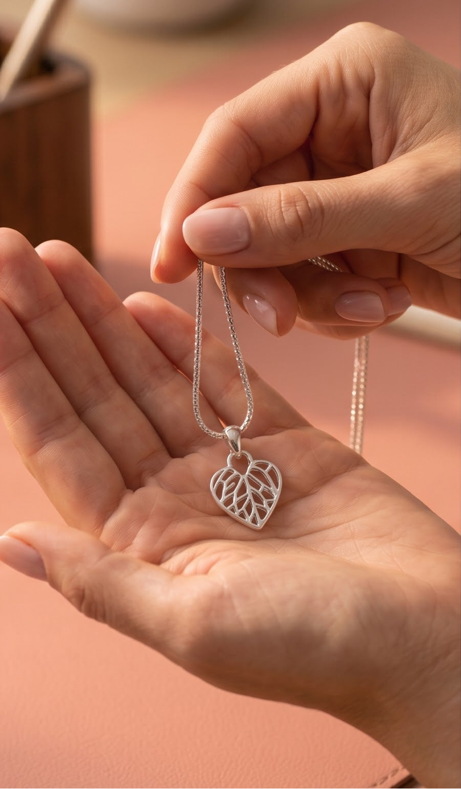 Silver Heart Leaf Pendant Necklace | Minimalist Nature Jewelry | Gift for Her | Christmas & Birthday Gift