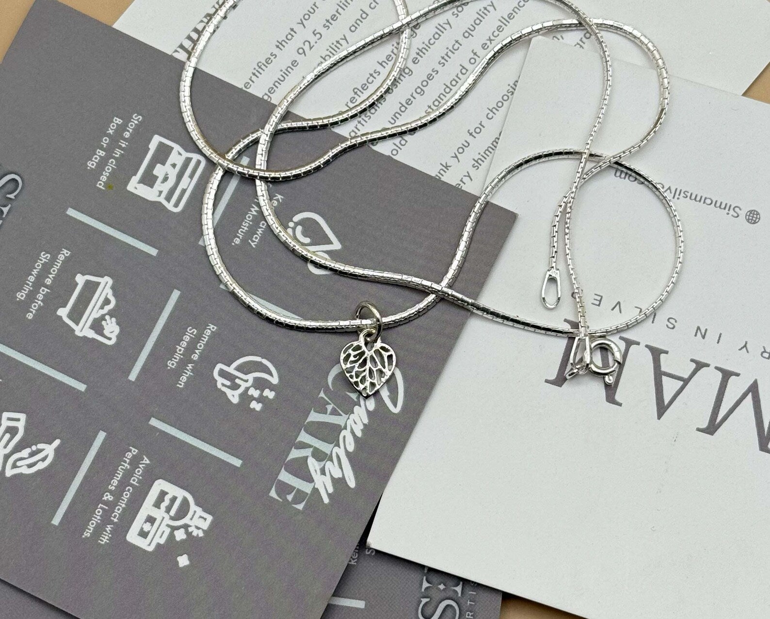 Silver Heart Leaf Pendant Necklace | Minimalist Nature Jewelry | Gift for Her | Christmas & Birthday Gift