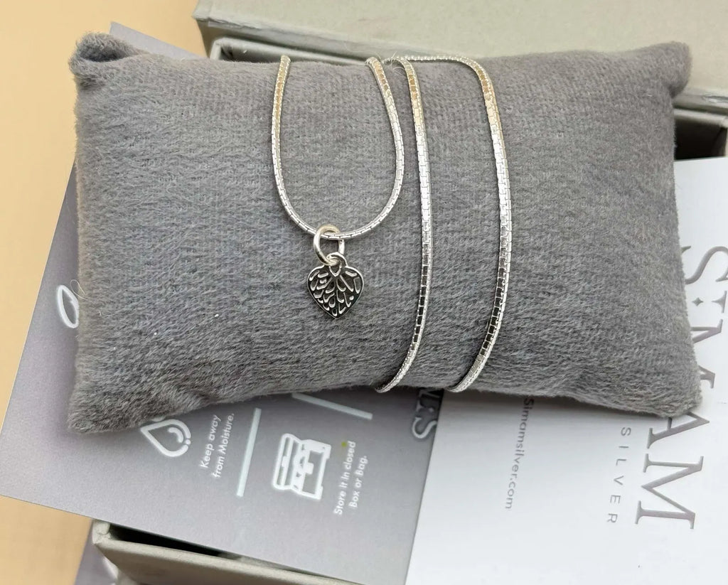 Silver Heart Leaf Pendant Necklace | Minimalist Nature Jewelry | Gift for Her | Christmas & Birthday Gift